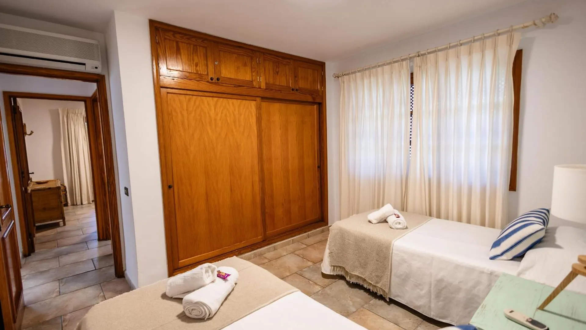 Oasis Holycan - By Gestion Vacacional Canarias San Bartolome de Tirajana  Spain